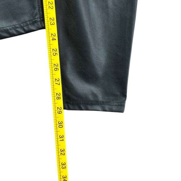 HUE Leatherette Skimmer Black Pull On Zipper Pockets Womens Pants Extra Large - Picture 8 of 8